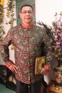 陈师父表示,欲求财的读者可在这天朝正南方祭拜武财神赵文明;而有病痛者,也可祈求武财神为你驱除病痛。