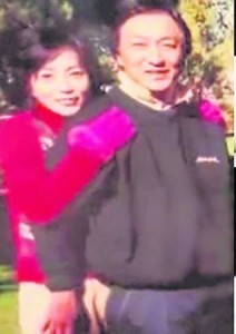 2004年与玻璃大王黄乃扬秘婚, 很多人都不知情,很 久之后,升任黄太的身份才曝光。