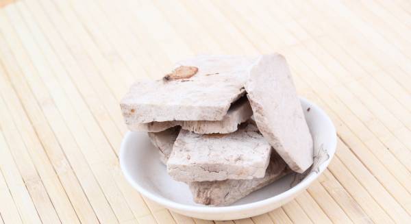 茯神是宁心安神的良药,能改善睡眠素质。