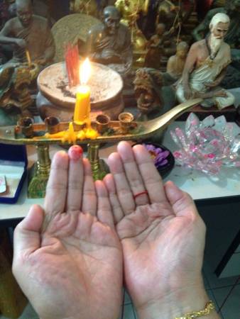 妙婵师太作法为陈小姐封锁赌根。