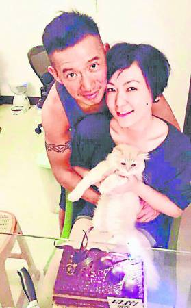 在事业最不堪时,田蕊妮对他依然不离不弃,成就了这对共患难共富贵的恩爱夫妻。