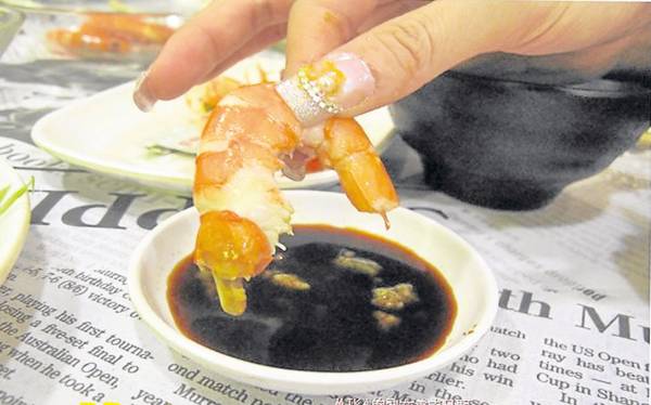 医生指出,由于人们饮食喜欢沾酱,长期下来“沾酱人生”就变成了“洗肾人生”。