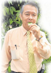 罗医师透露,千金莲味苦辛、性极寒,因此不能空腹服药,否则容易出现胃涨风或是呕吐的现象。