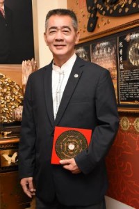 宝禅风水命理馆的林前利师父表示,在西北方放置先师华陀像,以化解一切疾病,保障家中各人健康。