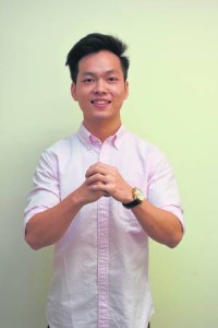 颜武胤老师表示,利用红色绳子配合粉色或红色水晶佩戴在身,也可以增加桃花运势。