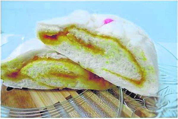 形状像枕头的“巴占冷甲包”味道多变,任君选择!