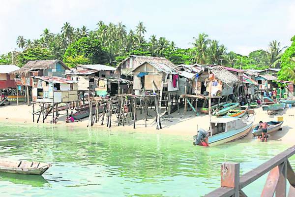 这些屋子就是居住着马布岛原住民。