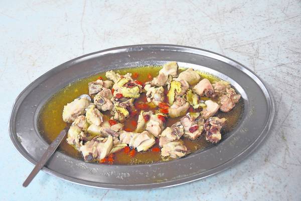 药材蒸排骨