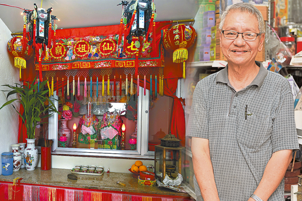 万发兴神料店林洵德表示,在七夕节到七姐庙拜拜,希望在七姐的庇佑下,寻找到一个可携手到老的伴侣,已婚者亦可膜拜,有助婚姻幸福美满。