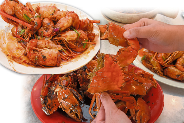 新鲜又肥美的海鲜,又怎么能错过呢? 海浪声饭店 地址:31, Bagan Parit Baru, 45200 Sabak Bernam, Selangor Darul Ehsan. 卫星导航:3.846431, 100.844090 联络号码:016-610 3770 营业时间:12pm 至11pm