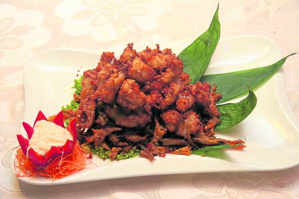 酥炸蒜香“忘不了”鱼腩、鱼鳞