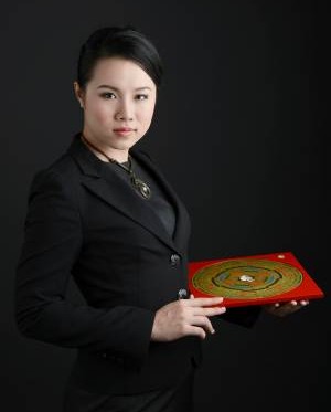 徐玉恩师父表示,在装修房子时,要小心留意,自作煞是可以避免的,在选择屋子、加建和装修房屋时,多留心风水元素。
