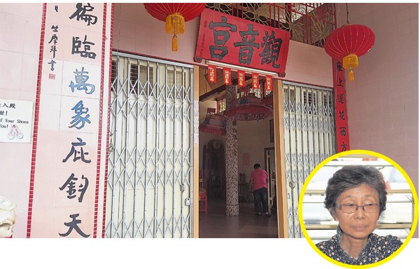 女道士李仁杰惊喜揭露,有许多多年无法生育的善信,在诚心诚意的向菩萨祈求都会得如所愿,尤其也南新村风水奇佳,许多村民多怀双胞胎呢!