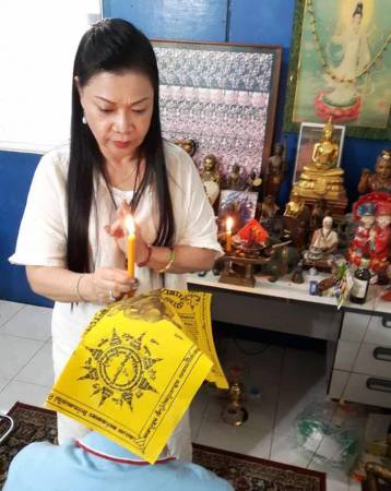 妙婵师太表示,一旦开了智慧,孩子的记忆力加強了,学习的东西容易进脑,就会愈来愈喜欢读书,成绩自然进歩神速。