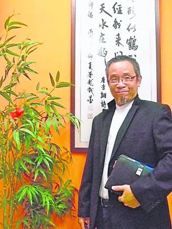 云海苍龙表示,要看某大商业机构的风水,最重要是要看其总行。如果总部风水好,其他分行就算风水差,也只是个别分行有麻烦,不会影响整个机构。相反来说,总部风水不好,将会带来连锁反应,整个机构就可能出现问题。