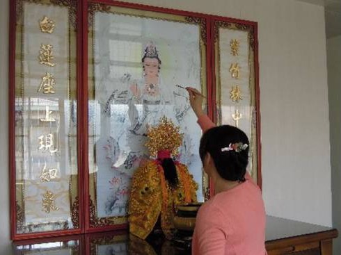 神明不可乱安,安神一定要配合该店的风水,才能有助事业。