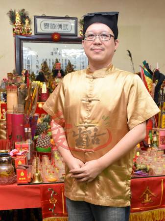 王忠文道长表示,做好人行好事,再加诚心礼神,就会有意想不到善报。
