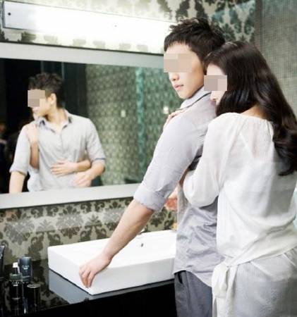 妙婵师太劝告,婚姻出现第三者时,太太也须付上部分责任,同时要善用柔情手段绑住对方的心。