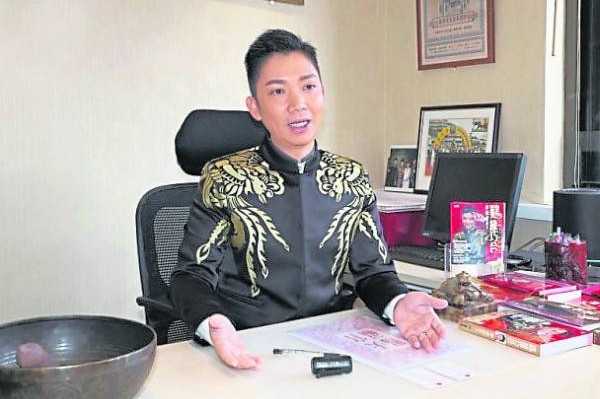 李丞责师傅透露,只要算出属于自己的瘦身灵数来减肥,就能事半功倍!