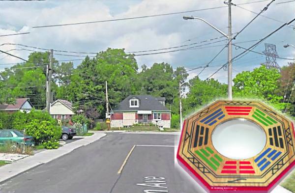 若房子坐落在路冲位上,可在门前挂放八卦镜化煞。