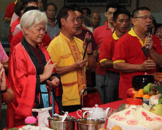 姜太公警惕世人,不要轻易剥夺胎儿的生命,否则会遭到因果报应。