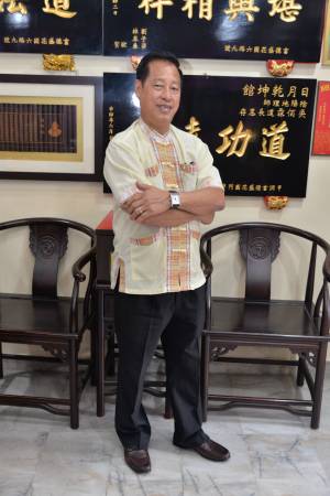 吴道长表示,如果住家没有阳光照射进来,可以开灯让住家位置保持足够的光线,让阳气得以聚集,驱除阴气。