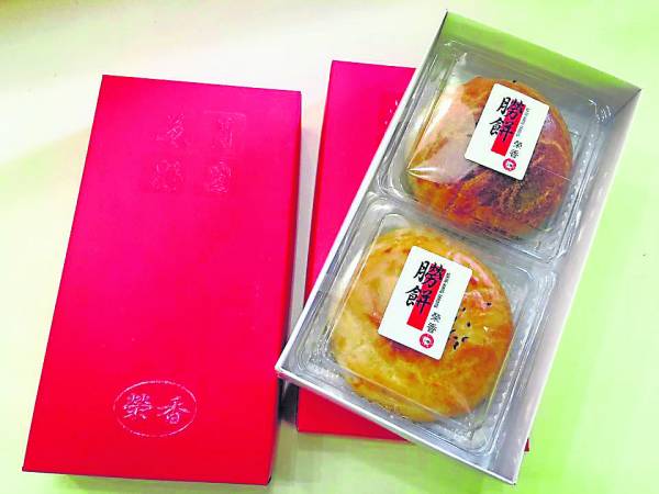 创新包装的朥饼,不仅美观大方及喜气,也适合充当手礼。