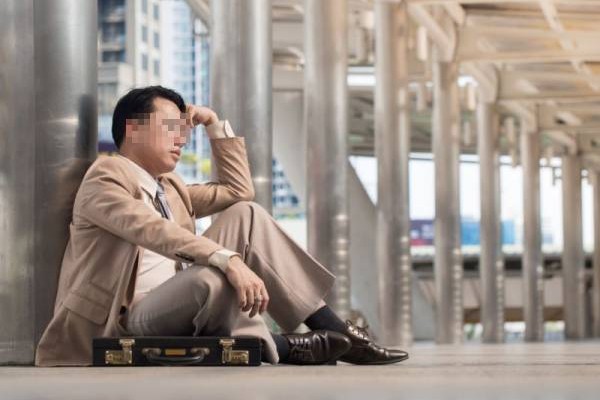不同方位的缺角会影响在该空间居住、工作的人,即使是老板也会失权,掌朝无势,容易被下属欺上头。
