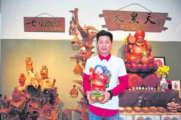 大黑天财神艺术馆内里珍藏的全是收藏家吴进益讲师的私藏品。