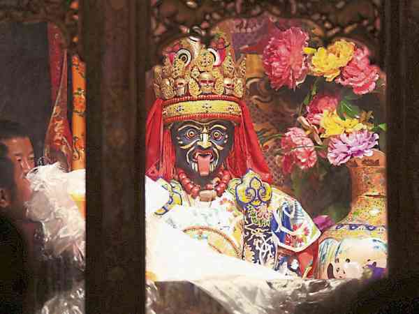 拉萨扎基寺的“财神爷”称作扎基拉姆。
