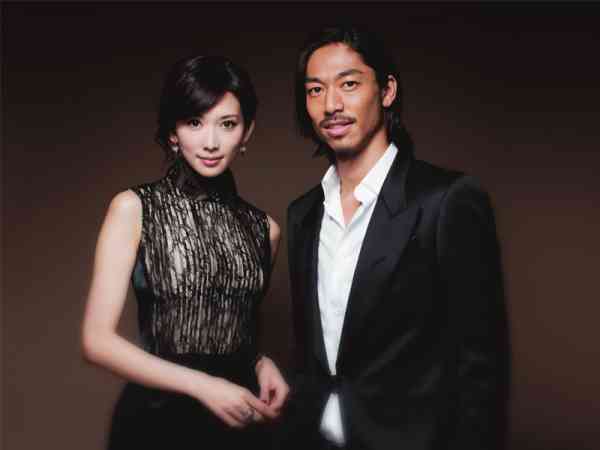 林志玲6日宣布结婚,对象是EXILE成员AKIRA。