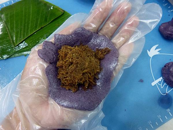 黑糯米外皮做法3