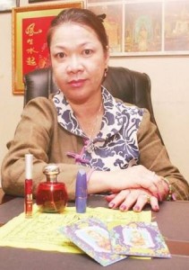 备齐《爱情魅力法》的必需品,再经过七七四十九天的法事,方显神威。