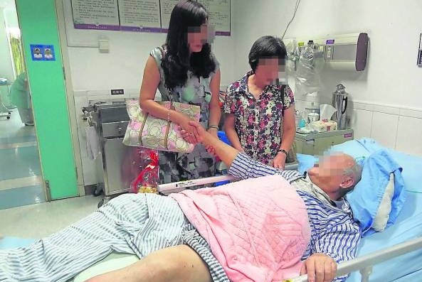 医院、殡仪馆、墓地等都是阴气重的场所,所以去了这些地方后,也不要直接回家。