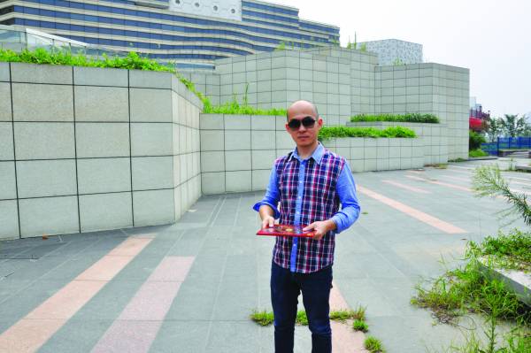 炜轩大师教路,遇到困难,方法不是我们首先考虑的重点,应该是方向才对。因为方法再多,还是治标不治本的。唯有方向,才能带你走出困境,走在一个正确的道路上。