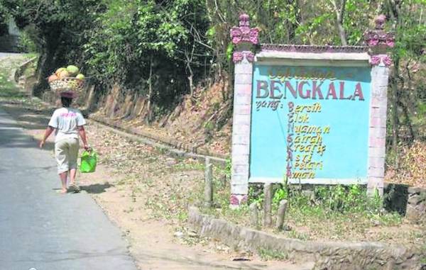 位处偏远的本卡拉村（Bengkala），世代所创下的克洛手语，引起国际学术界的注意和关心。