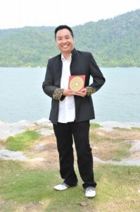 韵光师父千叮万嘱,必须确保布阵的方位整齐干净,否则阵法无效。
