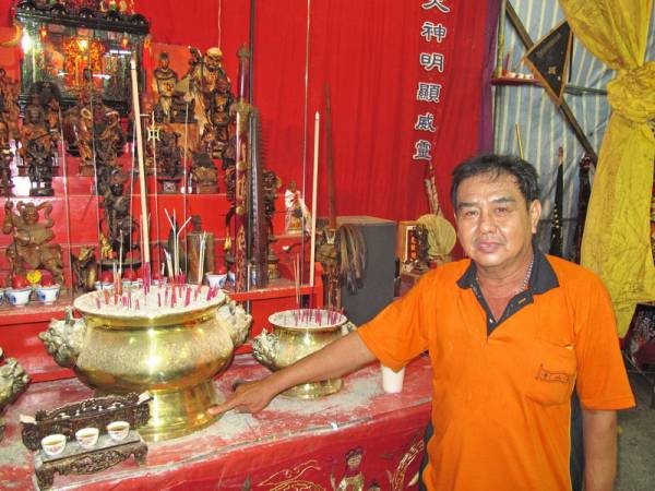 坛主兼中坛元帅代言人蒲德才表示,南山寺已有76年历史,至今已传了三代。