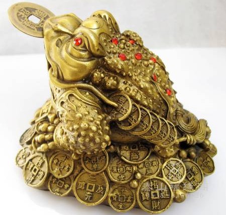 选购金钱蟾蜍时, 记得要是三只脚的好。