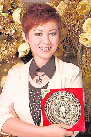 哥打丁宜路是一个车祸黑区, 风水师胡凤芹告诫驾驶时,勿超速以确保公路安全。