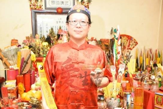 王忠文道长表示,生基乃是活人之生坟、寿坟、生基造运法,因此不适用于已逝世的人。