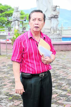 拿督蔡庆祥表示,为了方便信徒取神水,因此他们采用抽水机从八卦井抽水到庙侧三个铝制大桶,供信徒盛水喝或冲凉。