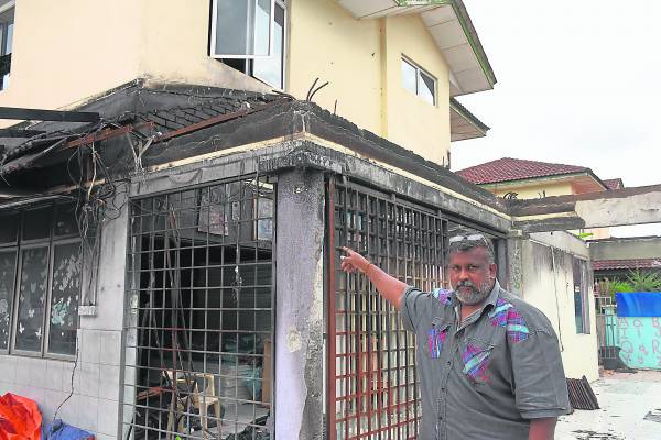 自从发生火灾后，Kirtarsh残缺中心多处被烧毁，负责人Mani Vannan盼热心人士出手相助。