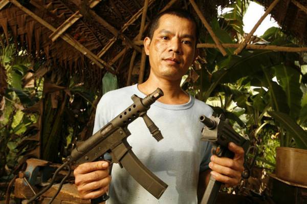 著名工匠:拉莫尼达是兵工厂里著名的造枪工匠。