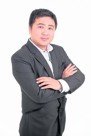 吴一元师父表示,水井的方位开在正确位子,则会丁财两旺,反之则家运衰败。而封井也不可草草了事,要请专业风水师择日处理,用黄土填平填实,才算完工。