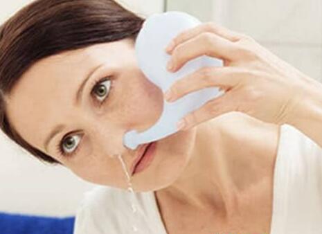 用粗盐水洗鼻子，可以治疗鼻炎，你相信吗？