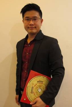 徐宽盉老师表示,水能催财亦能败财,若犯了“ 血盆照镜”,会对家宅带来不良的影响,不仅会造成屋内成员易于出现血光之灾,家中的女性也有可能会面对生理问题。