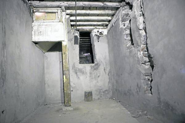 朝内81号阴森的地下室。