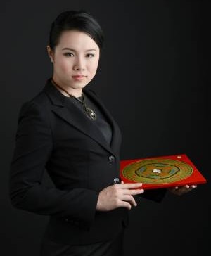徐玉恩师父温馨提醒,在选购产业时, 先对地势与屋宅进行研究,或向左右邻舍打听屋宅前任历史,防范比挡煞更有效, 莫等投下重大心血后方觉空悲恨!