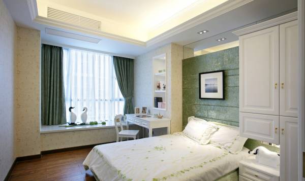 卧室的布置与装修一定要配合且舒服，才能让人精神饱满。